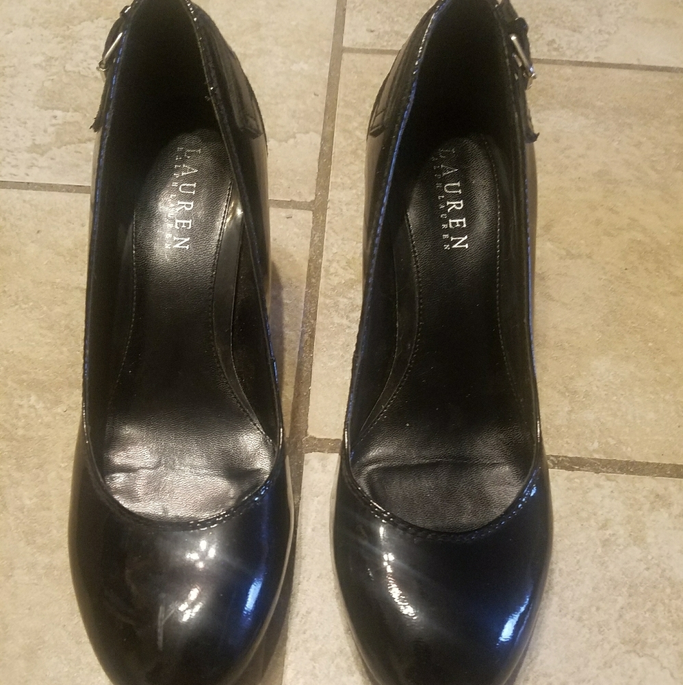 Black Ralph Lauren Heels/Pumps. Size 8m